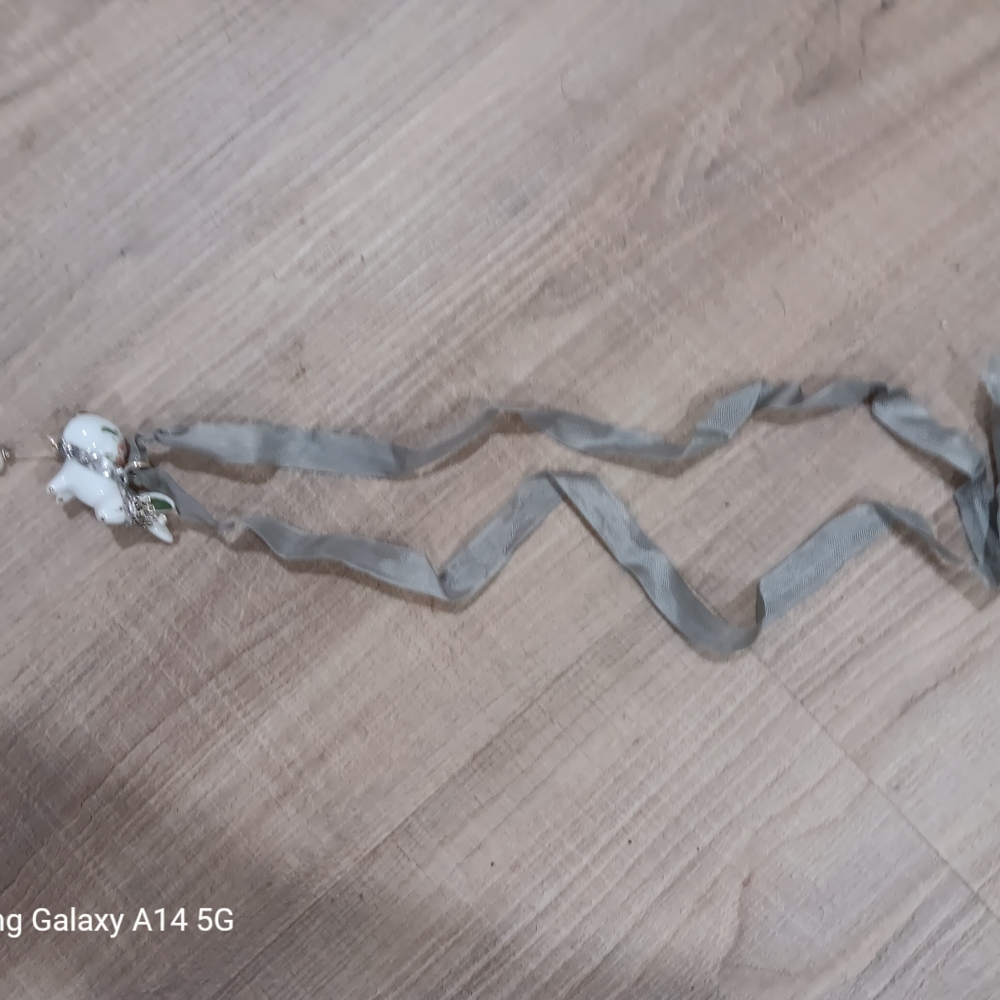 Elegant Gray Ribbon Necklace